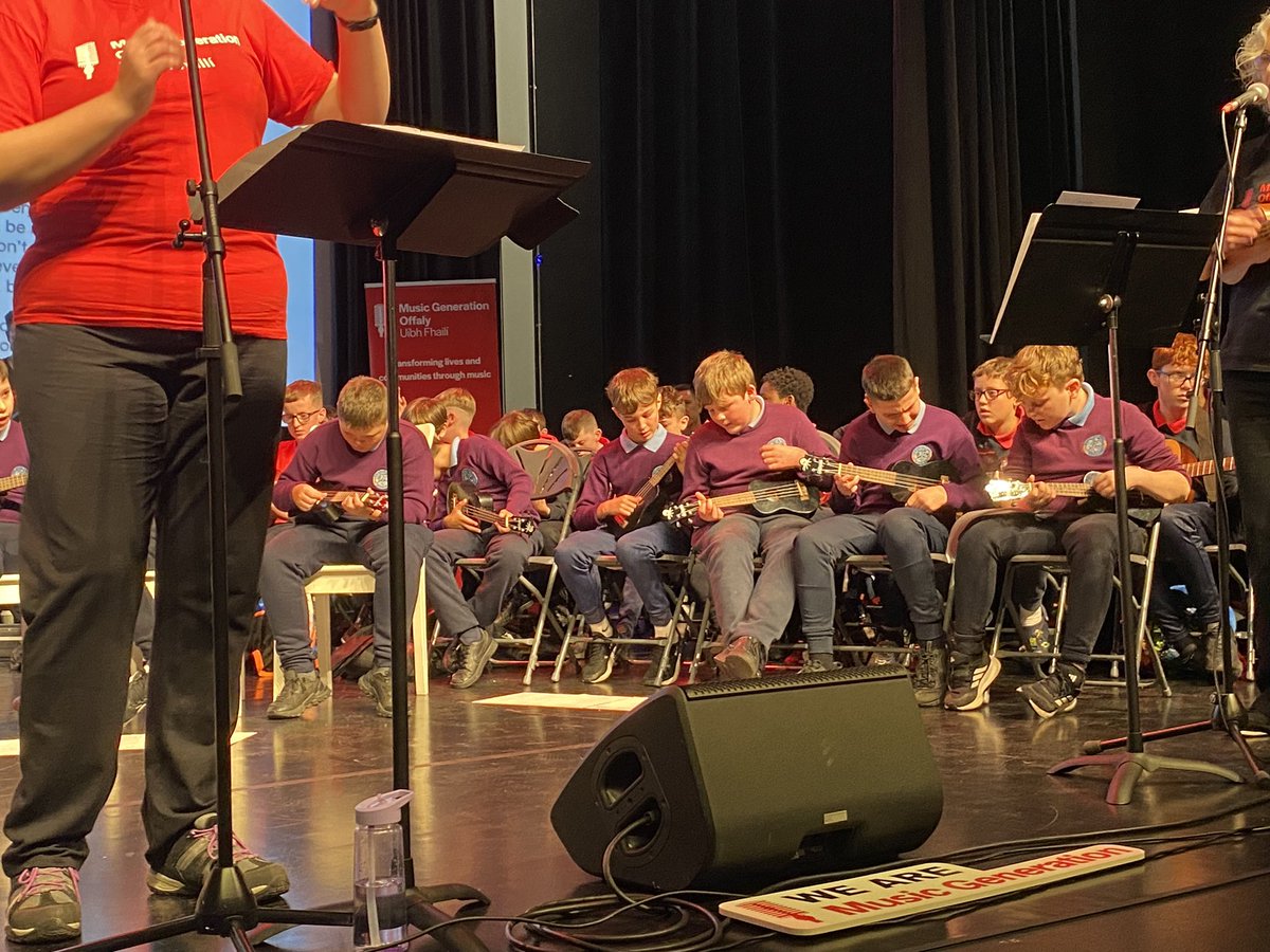Scoileoinphoil's tweet photo. What a great morning in the Esker Arts Centre for @MusicGenOffaly Ceiliúradh Mór #wearemusicgeneration
Many thanks to Ger and Aoibhinn our lovely music generation teachers for organising the event and preparing the boys. https://t.co/M3JEOkMDyx