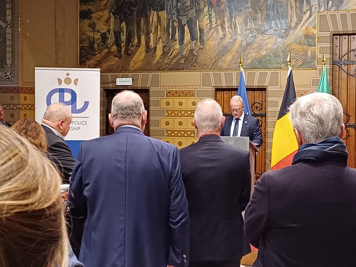 Vanavond statige viering tien jaar CPL in prestigieus kader van het stadshuis van Brussel. Bravo Jean Louis met het voorzitterschap.