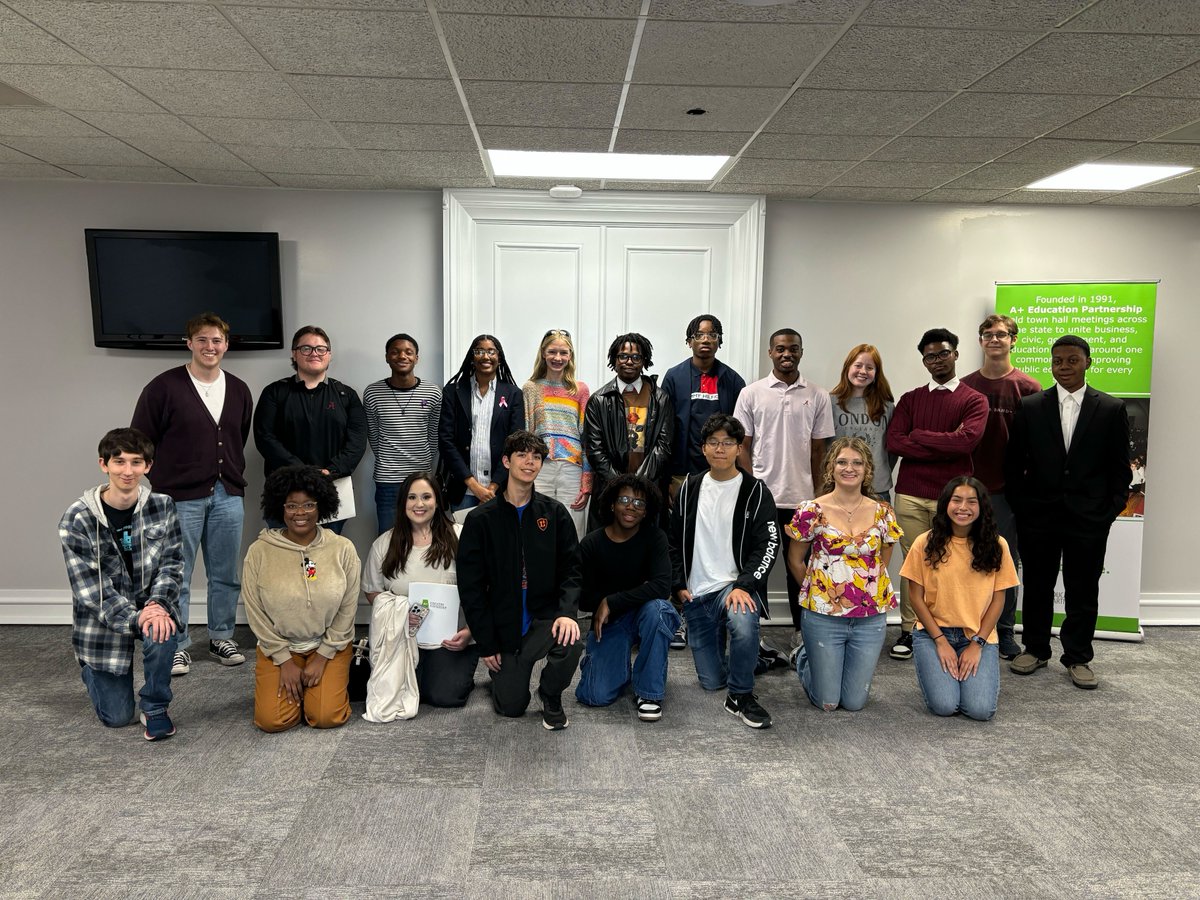studentvoicesAL's tweet photo. The 2024 A+ Student VOICES Team met on Saturday to kick off the program year! With 33 members, representing 28 schools and 17 counties across the state, we are excited to continue elevating the voices of students statewide. 📣 #StudentVoice https://t.co/9m54mf4G6P