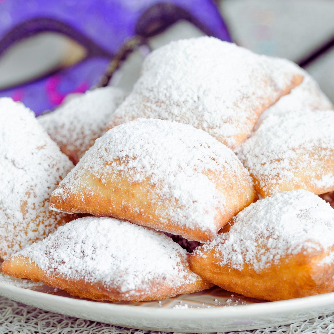 HIPConf's tweet image. New Orleans is a food lover's paradise!  From the iconic #PoBoy to the unique #CreoleCuisine, there's always something delicious. Did you know that @CafeDuMonde is the oldest continuously operating coffee stand in the world? Join us at HIP Conf in NOLA! register.hipconf.com/qLXDYy