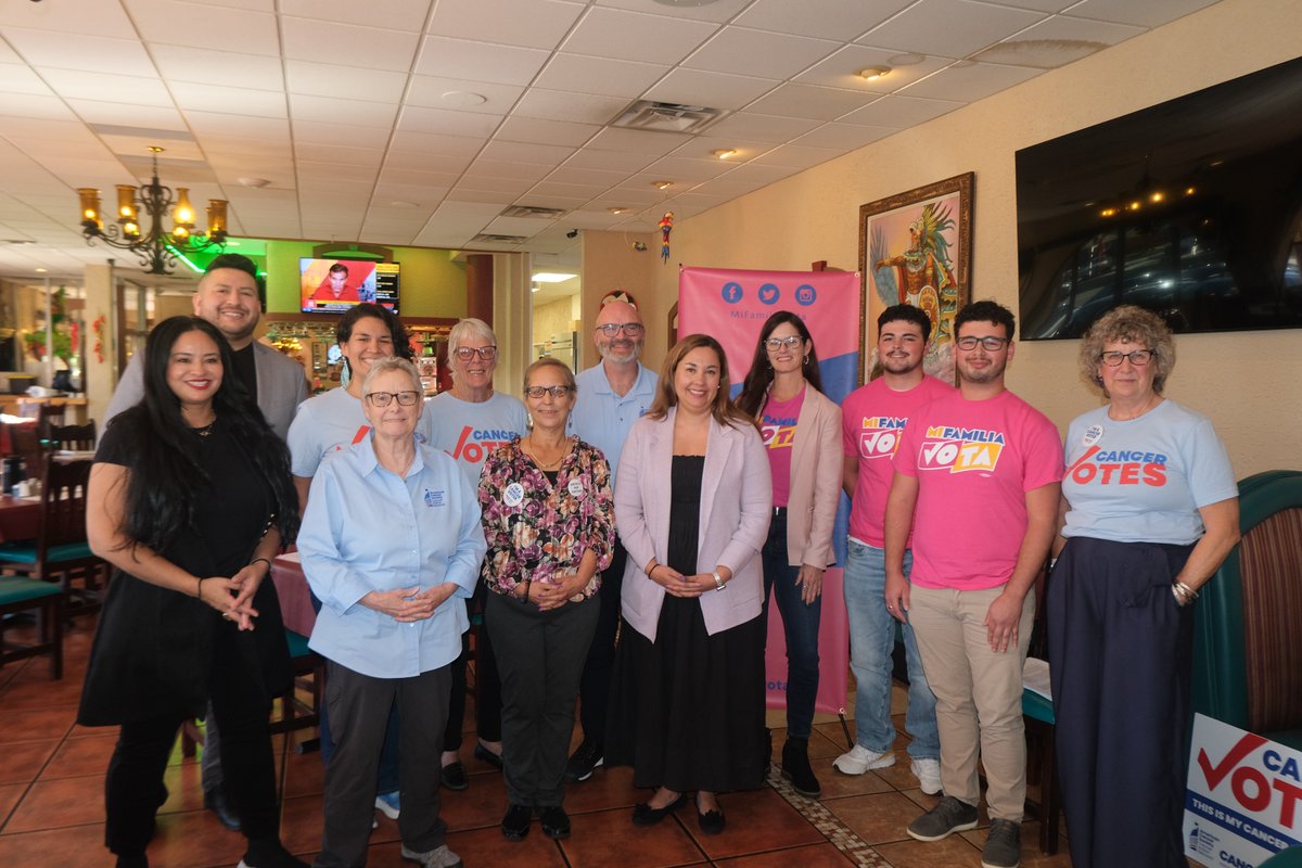 ACSCANCO's tweet image. Congressional District 8 Candidate @YadiraCaraveo joined our #cancervotes volunteers and @mifamiliavotaco for a roundtable discussion focused on saving lives through cancer research, access to healthcare, and tobacco control.
Visit cancervotes.org to learn more