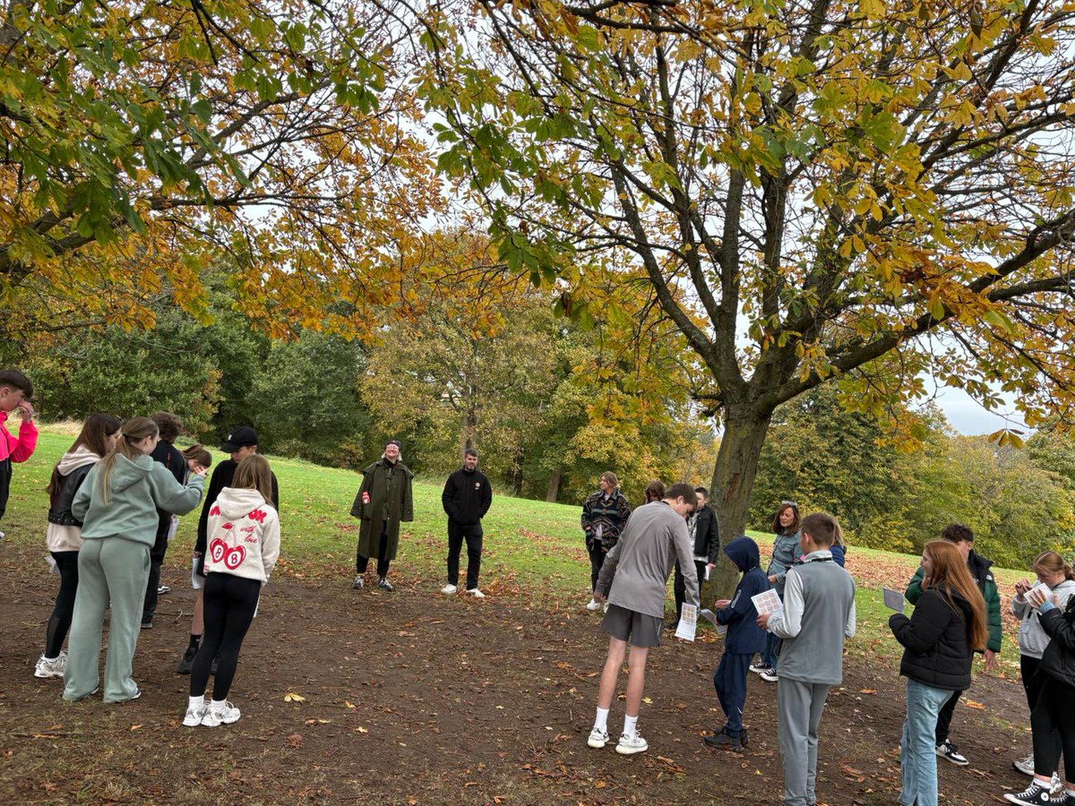 Day 2 placed based leadership course <a href="/Columba1400/">Columba 1400</a> ‘our values’ and leadership qualities. So proud of our young people @Craigie_High <a href="/BraeviewG/">Braeview Guidance</a>