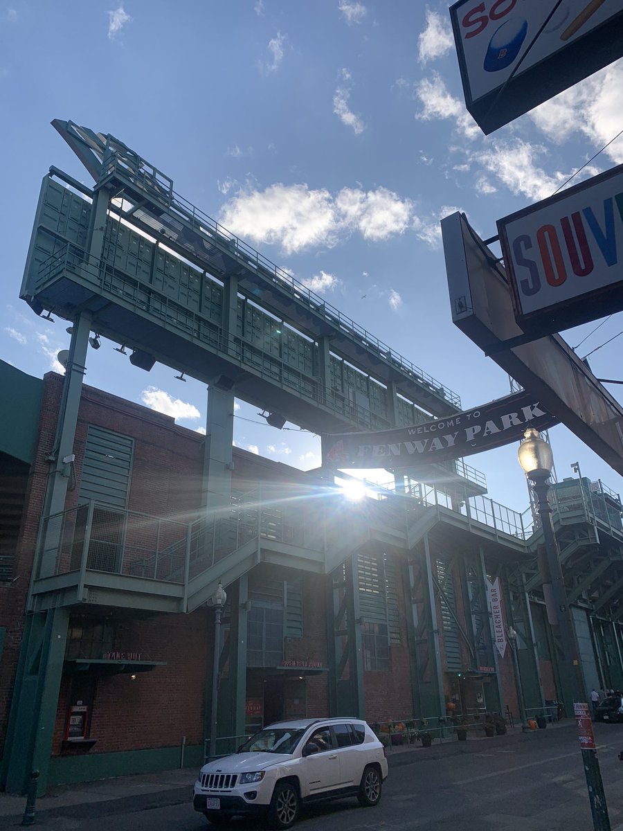bradsanders1977's tweet photo. Fenway on a Wednesday https://t.co/x1NqiaEUK1