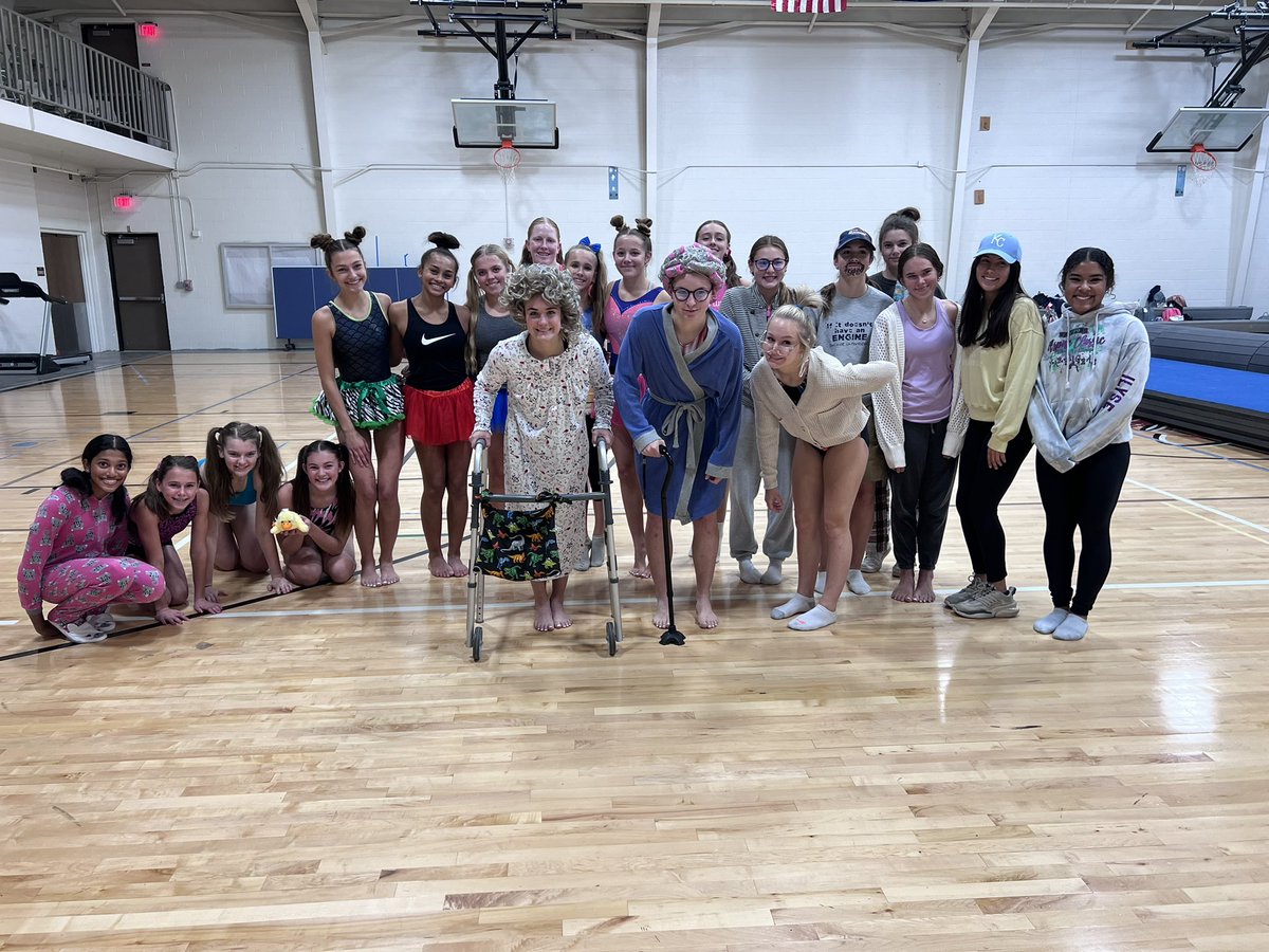 All out for spirit day today ⭐️ freshman dressed as babies ⭐️ sophomores dressed as kids ⭐️ juniors dressed as millennials ⭐️ seniors dressed as senior citizens 🤸‍♀️