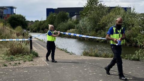 🚨DON'T LET THEM COVER THIS UP

ILLEGAL MIGRANT staying at hotel charged after WOMAN DIES after being STABBED at Bescot Stadium railway station near Walsall

Coaches have reportedly been seen moving the remaining migrants out of the hotel for fear of a backlash 

The 27-year-old