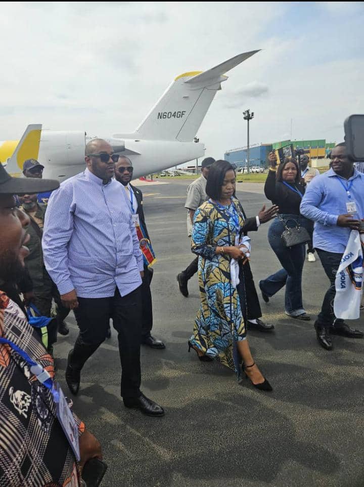 A son arrivée à Kisangani ou il  accompagne le chef de l'État, le haut représentant,  <a href="/TonykankuShiku7/">Tony Kanku Shiku</a> à été acceuili par les autorités provinciales de la tshopo et la Questeure adjointe de l'AN #Hon Grâce NEHEEMA. @choixdupeupl ,<a href="/TonykankuShiku7/">Tony Kanku Shiku</a> ,<a href="/DibandiAlfred/">Alfred DIBANDI NZONDOMYO</a>