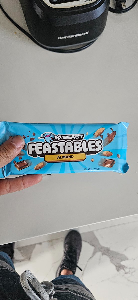 yoan110898's tweet photo. @Feastables 
#FeastablesHalloweenSweepstakes https://t.co/E0FK2J8GH3
