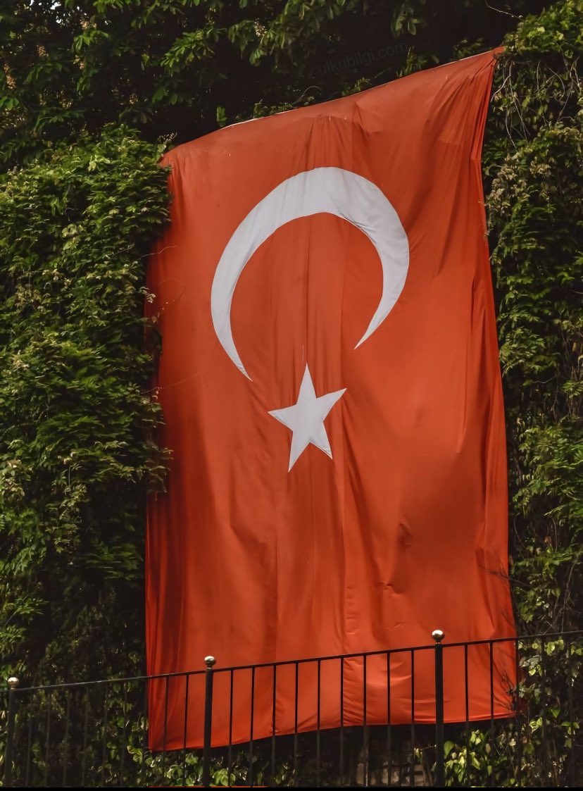 "Sana benim gözümle bakmayanın