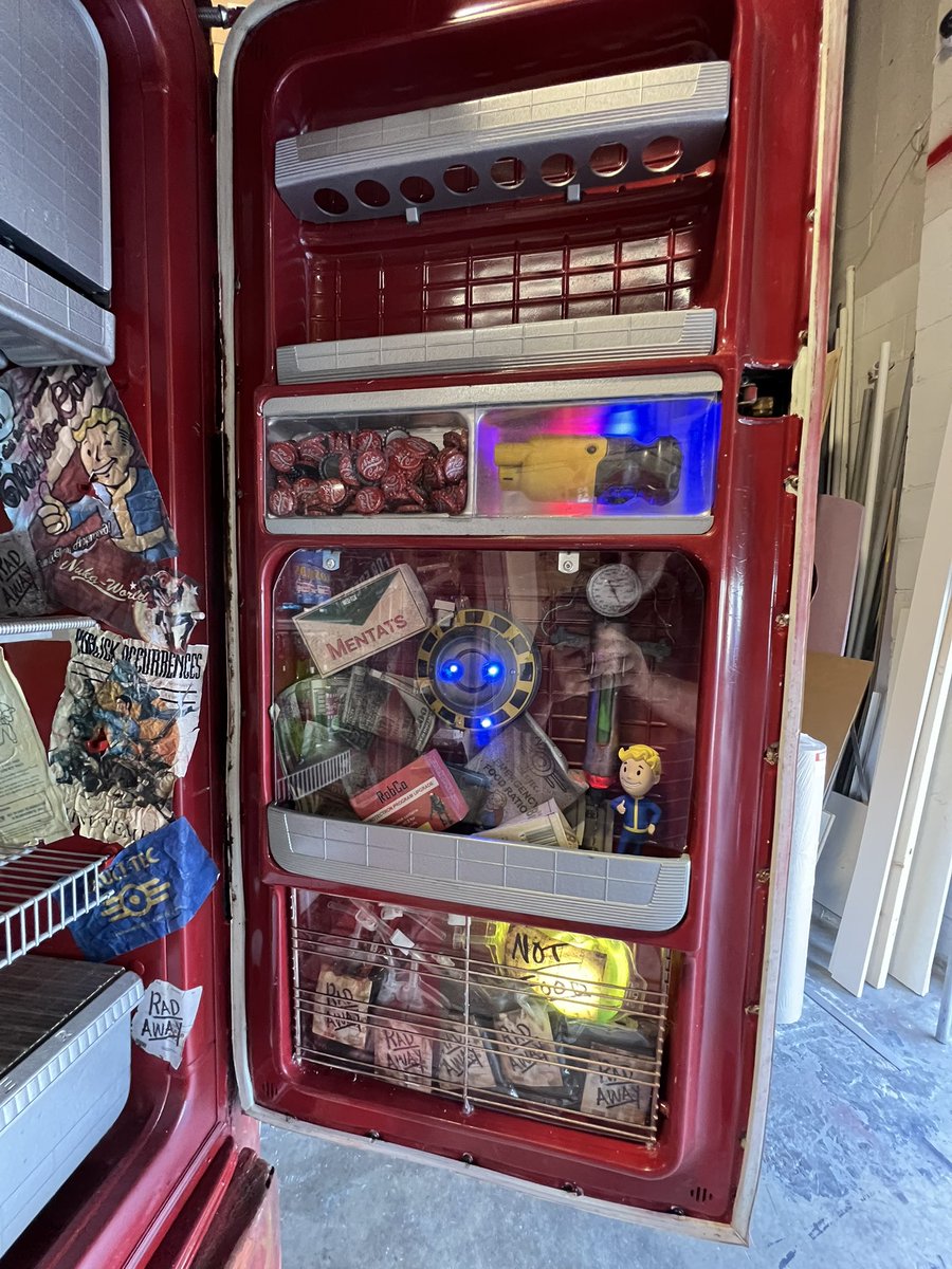 Bentley PoorCorgiActor tweet media