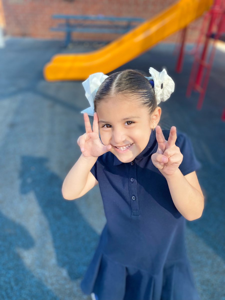 CameronWCUSD's tweet photo. We’re wild about staying healthy and being ourselves! 🌟💇‍♀️ Today, we let our creativity shine with some crazy hair to remind us all to be crazy about ourselves and make positive, healthy choices every day. https://t.co/9Mb1Qi9pS5