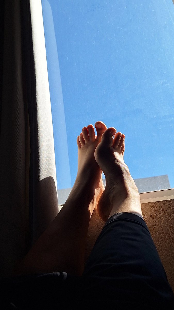 taradeeeeee's tweet photo. @crazyforsoles @redxxxsuedee ☀️👣💐DM and follow me for more💋 https://t.co/ozPB7uwTLS