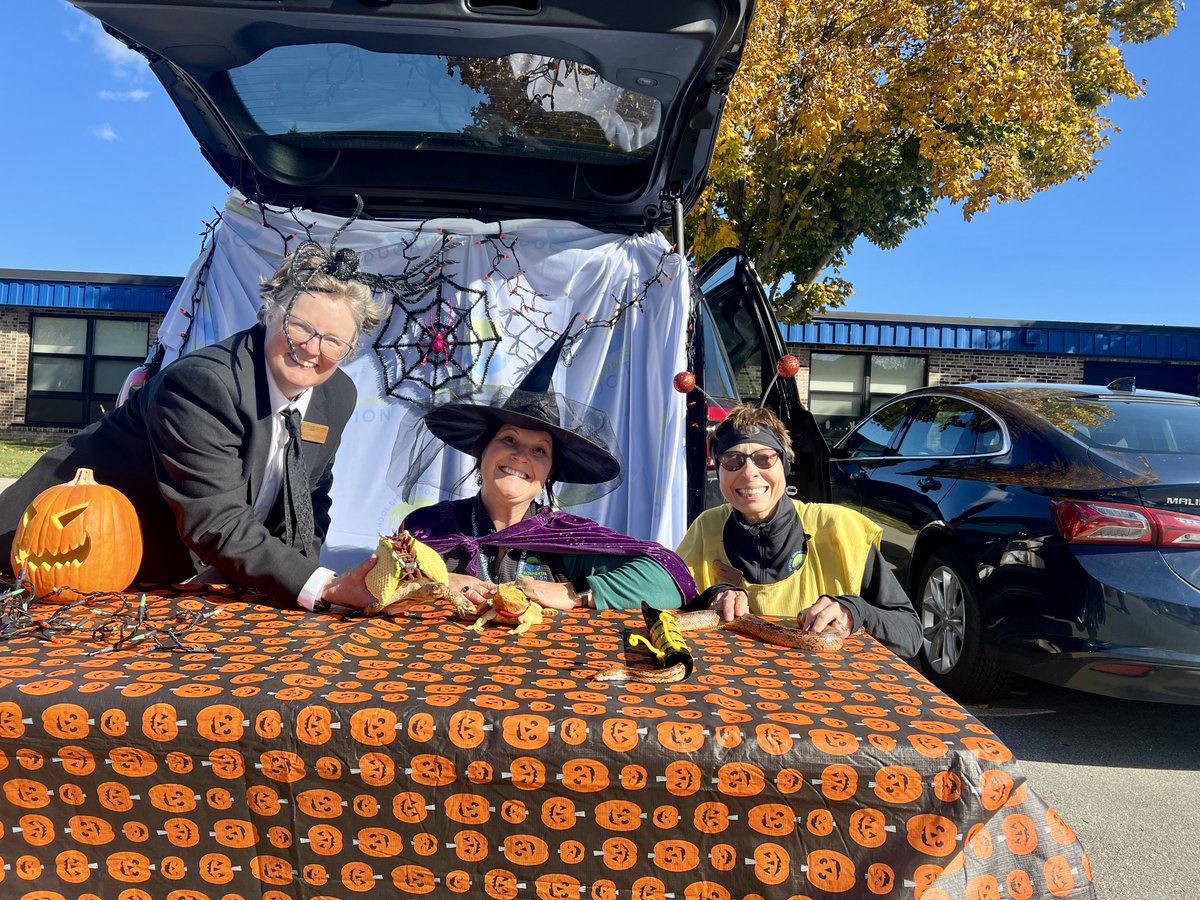 Erica Yoss tweet media