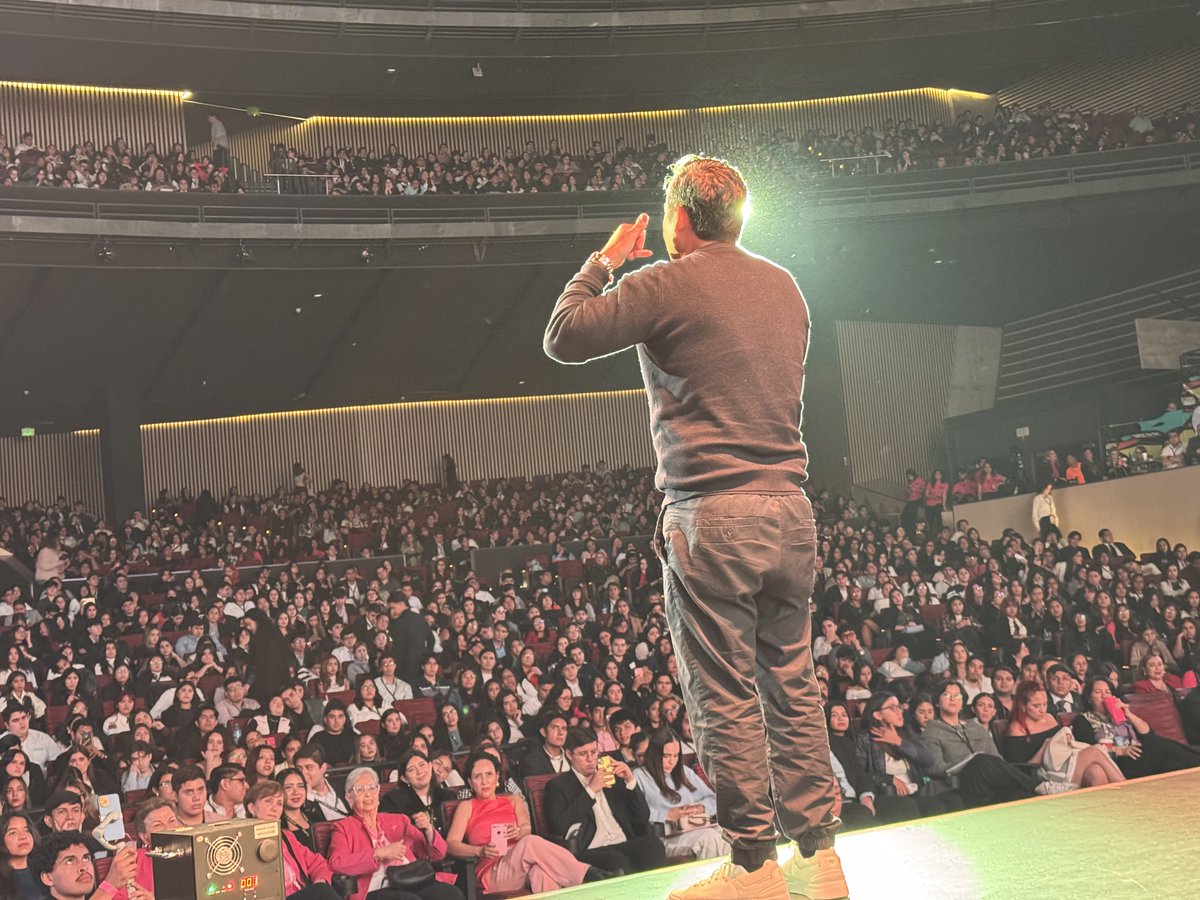 YordiRosado's tweet photo. GRACIAS @uanl y #FCPyRI por ser parte de esta conferencia, sin duda una charla llena de energía, buena vibra y muchas ganas de aprender y crecer más.
¡Los quiero MONTERREY! ❤️ https://t.co/rlIzg5R0QJ