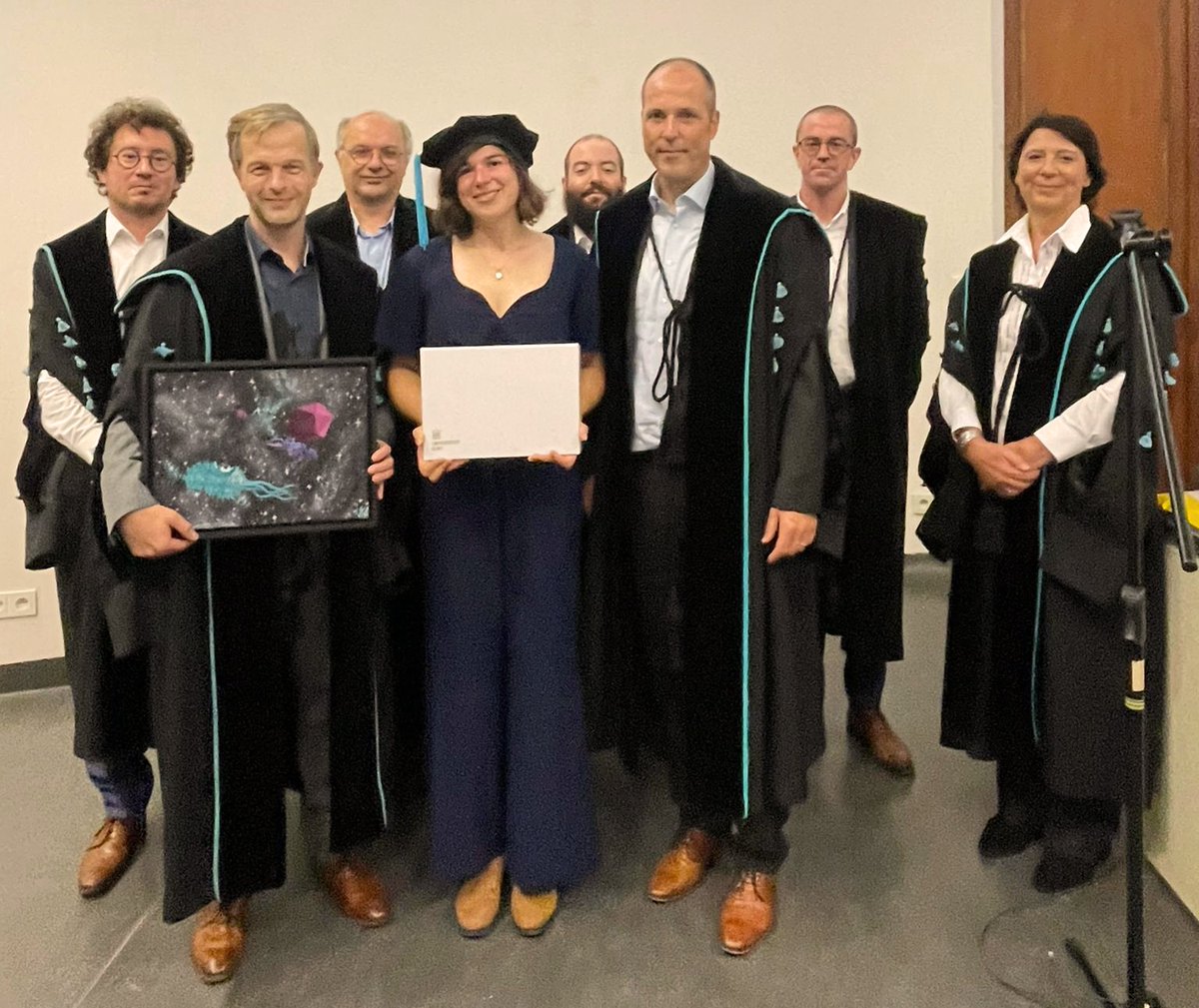 CliaPas1's tweet photo. After five years I finally defended my PhD! Turns out bacteriophages aren't the only ones who can thrive under selective pressure! 😎🦠 Thanks to everyone on my journey for their neverending support! https://t.co/KS8wbF0045
