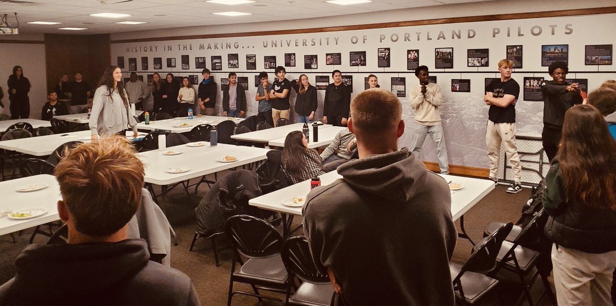 PilotsLead's tweet photo. 53 International Student-Athletes from 21 different countries 🌎
One Pilot Family 🫶

We love bringing this amazing community of student-athletes together each year for dinner, games, and NIL Education! #WeArePortland https://t.co/l41GzNsnv4