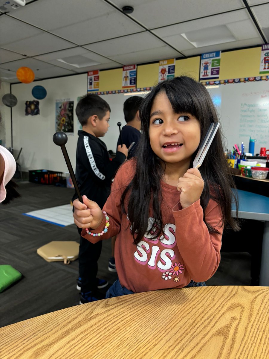 Innovation Center (@icsvvsd) on Twitter photo Indian Peaks 1st graders dive into the science of sound through exciting, hands-on activities. From feeling vibrations to visualizing sound waves, Mrs. Ashe helps students discover how sound travels in fun and creative ways! #StVrainStorm <a href="/PeaksMoose/">Indian Peaks Moose</a> @SVVSDSupt <a href="/SvvsdSchuh/">Kristopher Schuh</a> Indian Peaks 1st graders dive into the science of sound through exciting, hands-on activities. From feeling vibrations to visualizing sound waves, Mrs. Ashe helps students discover how sound travels in fun and creative ways! #StVrainStorm <a href="/PeaksMoose/">Indian Peaks Moose</a> @SVVSDSupt <a href="/SvvsdSchuh/">Kristopher Schuh</a>