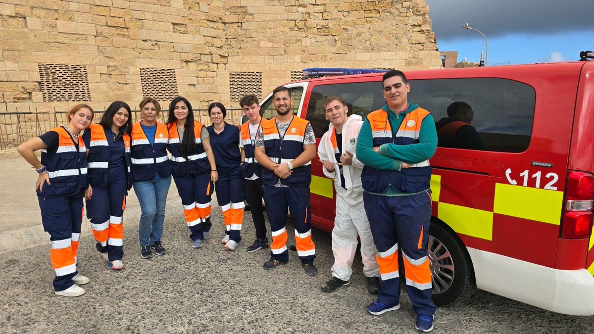 112 MELILLA (@112melilla) on Twitter photo Nuestro 👏👏👏a los alumnos del grado medio de #Emergencias del <a href="/CIFPMelillaRVE/">CIFP Reina Victoria Eugenia</a> por su implicación y profesionalidad durante los diferentes ejercicios en los que han participado dentro del #SimulacroMelilla2024 Nuestro 👏👏👏a los alumnos del grado medio de #Emergencias del <a href="/CIFPMelillaRVE/">CIFP Reina Victoria Eugenia</a> por su implicación y profesionalidad durante los diferentes ejercicios en los que han participado dentro del #SimulacroMelilla2024