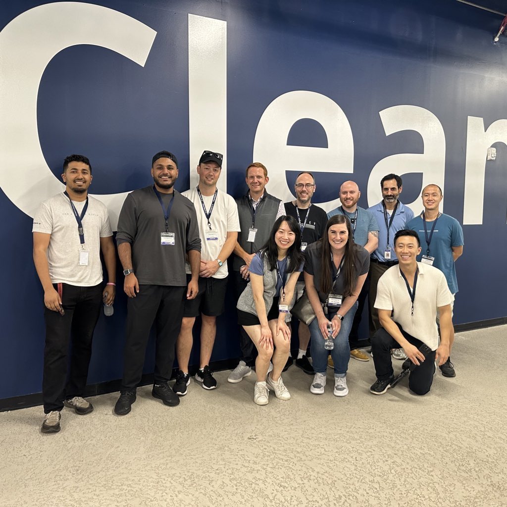 LeniComputes's tweet image. Today was so much fun! @CleanSpark_Inc hosted a lunch and learn at our immersion-cooled #Bitcoin mining site in Norcross, GA, for a group of content creators in town for @FinCon.

I attended #FinCon last year in New Orleans and thought it would be neat for $CLSK to collaborate