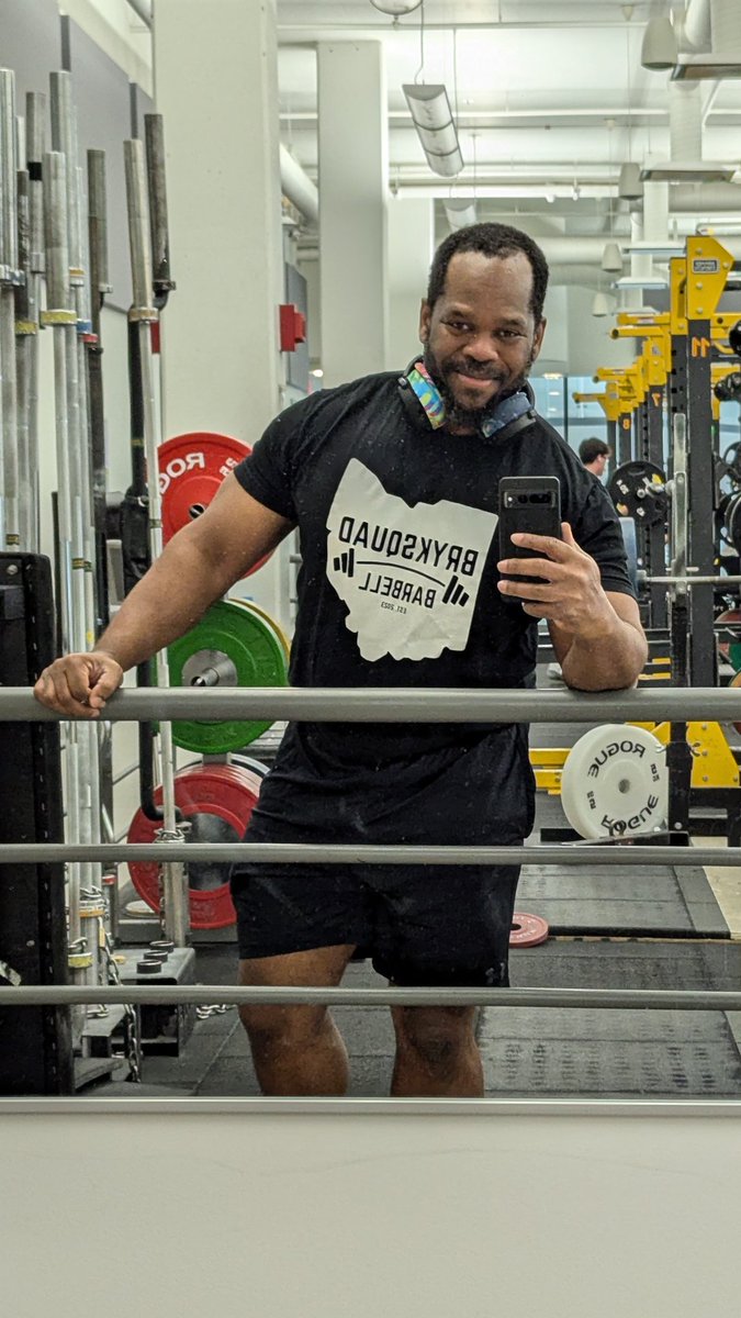 ShadowW3lch's tweet photo. I hit my reps today @bryk_squuaadd.
Going to hit my shoulders tonight.
#HeavyBench https://t.co/hhLPEB79Ol