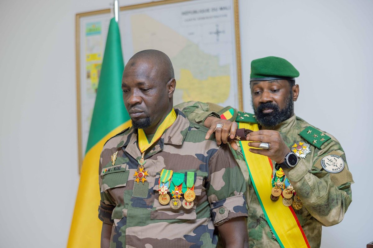 konate90's tweet image. Le cinquième général à titre exceptionnel ! 
#ModiboKone #ANSE #Bèki_Takè