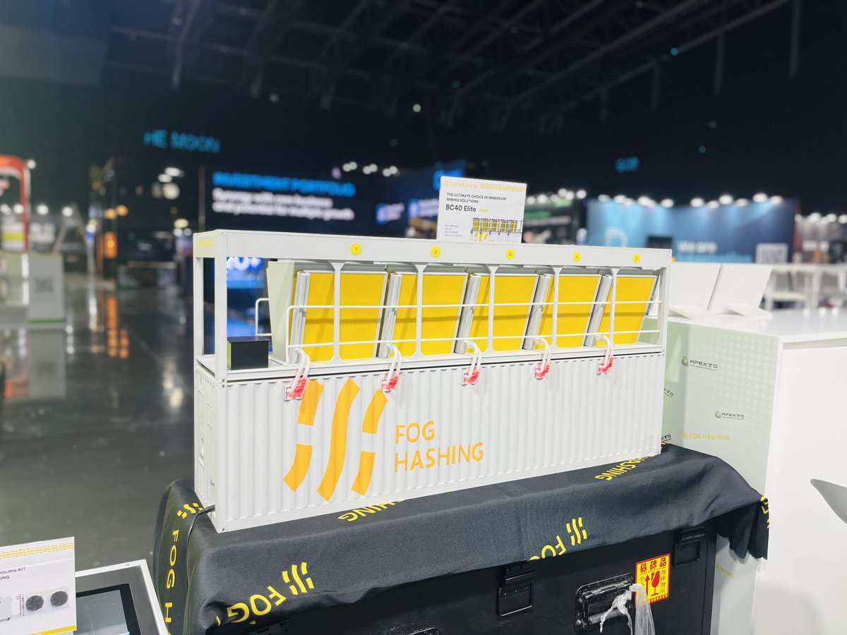 CorsunHu's tweet photo. I'm glad to meet many old and new friends here. Flowers are similar year after year😋 #BlockchainLife2024 #Bitcoin #Mining #immersioncooling #hydrocooling https://t.co/QuO3T5oA6h