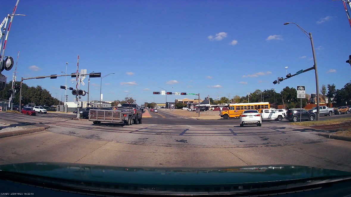 A reminder to be aware of the length of your trailer when waiting at lights near train tracks. This on the George Bush/ Welborn intersection <a href="/KBTXRusty/">🚨 Rusty Surette</a>