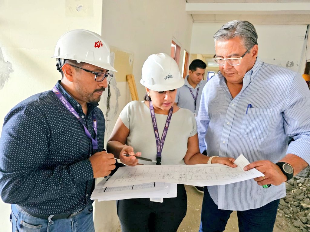 DPS_LosRios's tweet photo. #Salinas | ▶️ Desde esta semana, la atención del Centro de Salud Santa Rosa se traslada a la antigua escuela 30 de Agosto, debido a los trabajos de adecuación que efectuamos a la infraestructura de esta unidad.

▶️ 23000 habitantes de esta parroquia se beneficiarán con esta obra. https://t.co/1efWyorymT