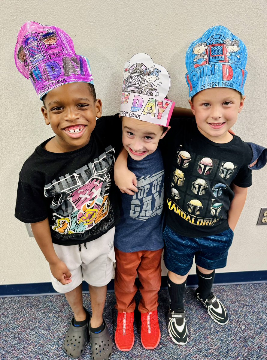 We sock hopped our way through the 50th day! 🐩🥤🎶 #mcneilelem