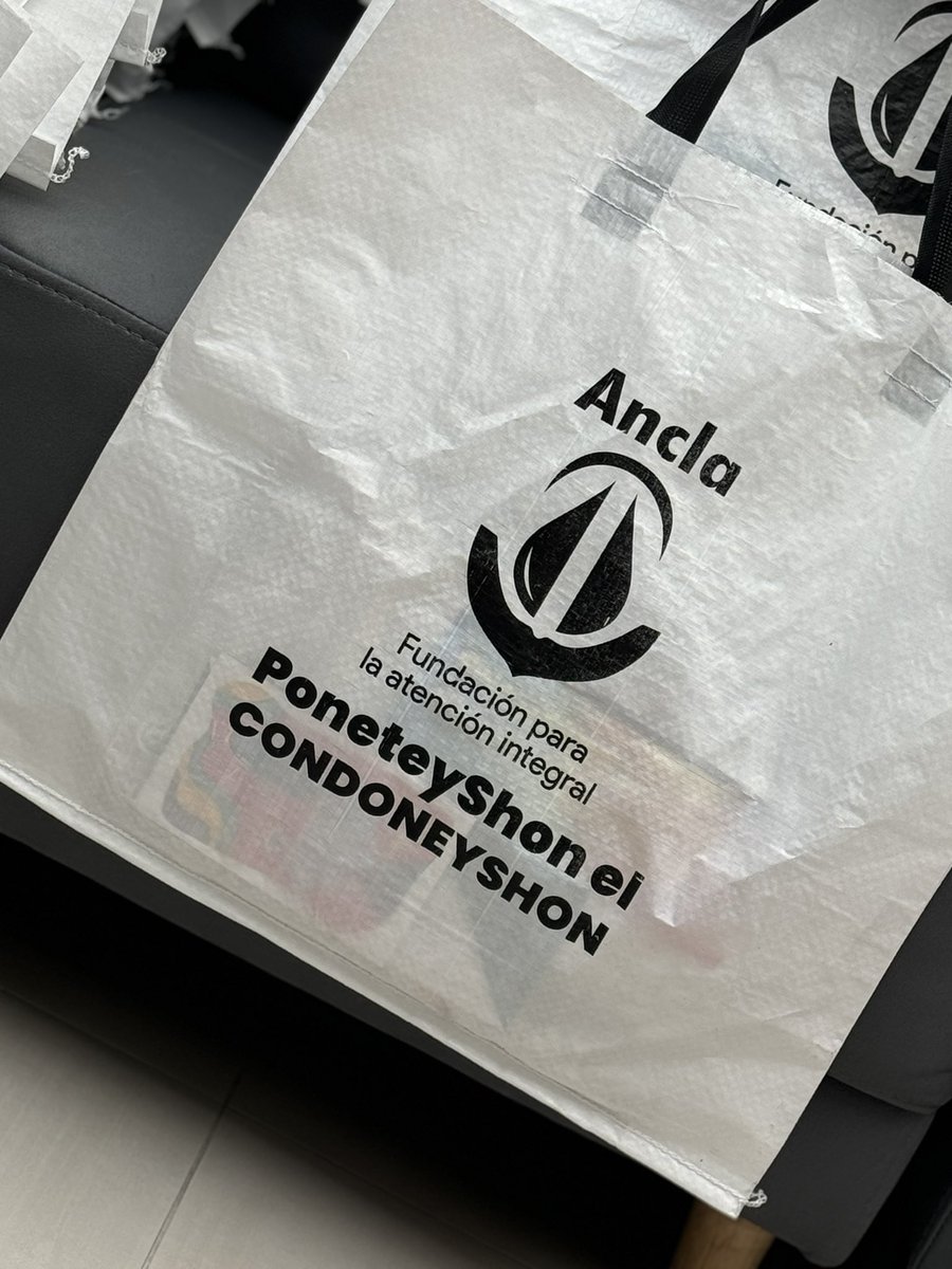 Ancla , educa hasta en PaisInglish