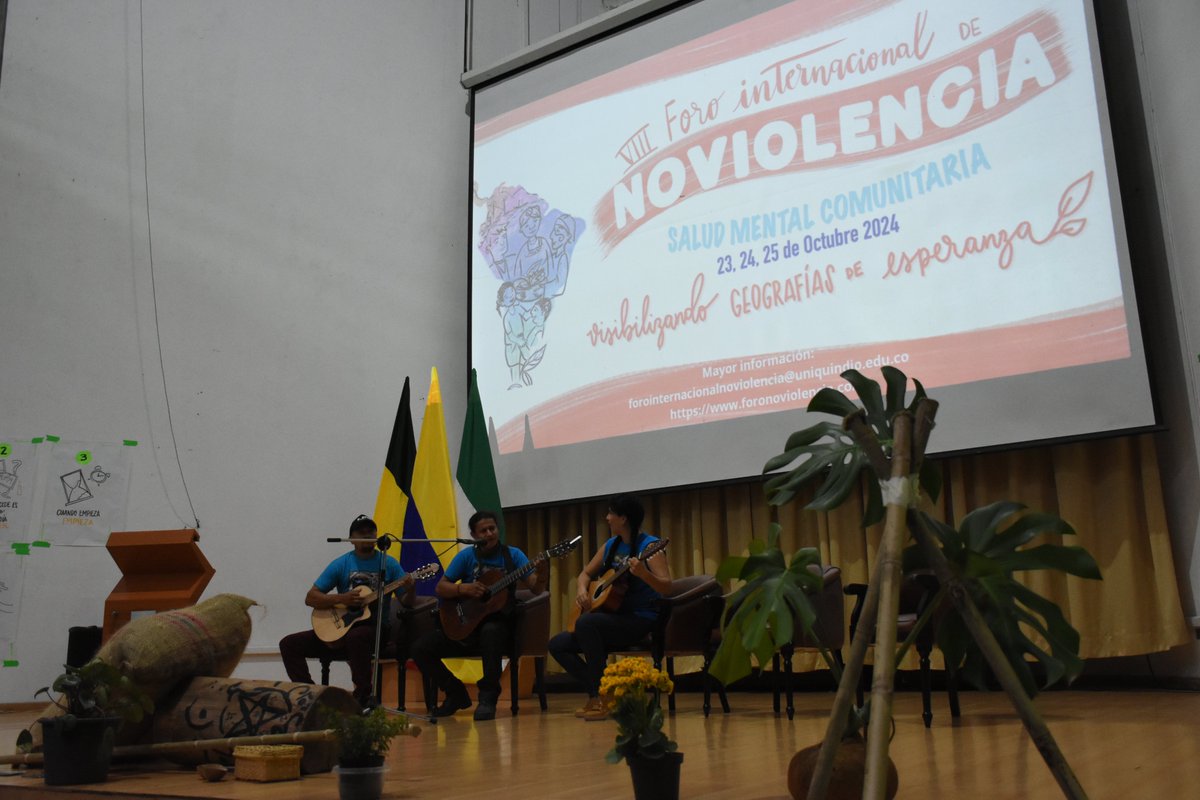 BienestarINS's tweet photo. En la Universidad del Quindío, avanza el VIII Foro Internacional de Noviolencia. Este año, el evento se centra en la salud mental comunitaria, buscando visibilizar iniciativas que construyan un futuro más esperanzador. https://t.co/Rz6EFOxsUd