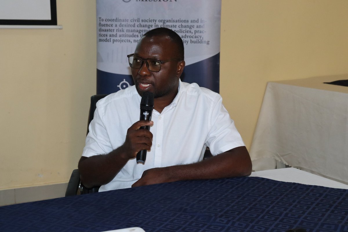 cisonecc_malawi's tweet photo. CISONECC National Coordinator, @juliusngoma , emphasized during the study validation workshop that the findings on knowledge, attitudes, & practices in climate action are key to shaping future programming and advocacy. #ClimateJustice #CISONECC #KAPStudy #PolicyChange #Malawi https://t.co/0scKy7X4ZR