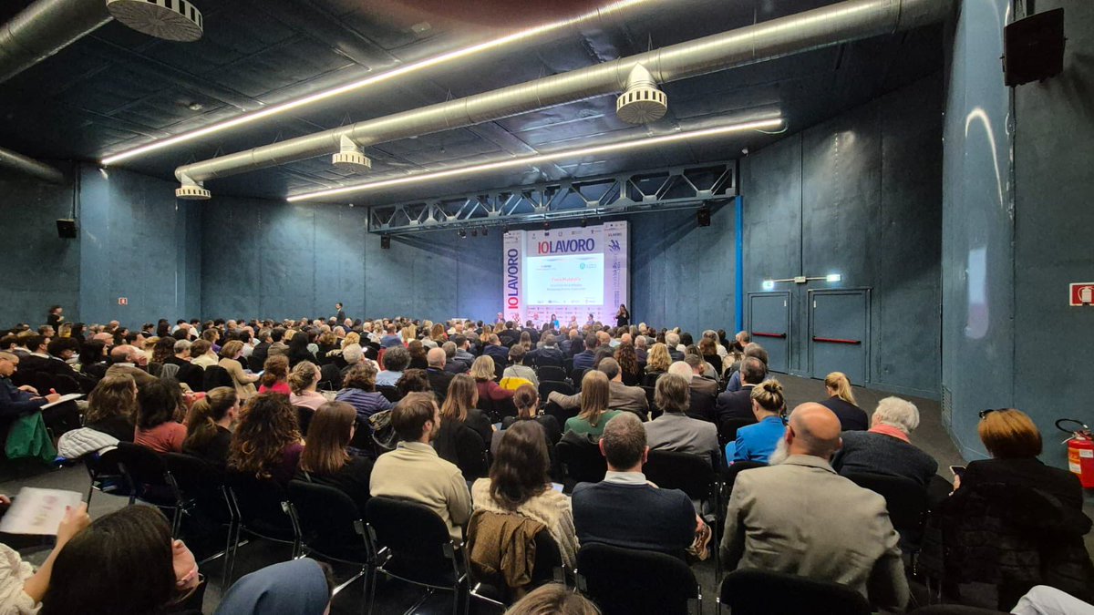 maritaballesio's tweet photo. @IOLAVORO 2024 IOLAVORO 2024 - Affollatissimo e vivace incontro sulle Accademie Piemonte, strumento e modello unico in Italia per formare e aiutare le aziende a tenere il passo in un mondo del lavoro in continuo mutamento @regionepiemonte @ElenaChiorino https://t.co/9CIXVEhfQC