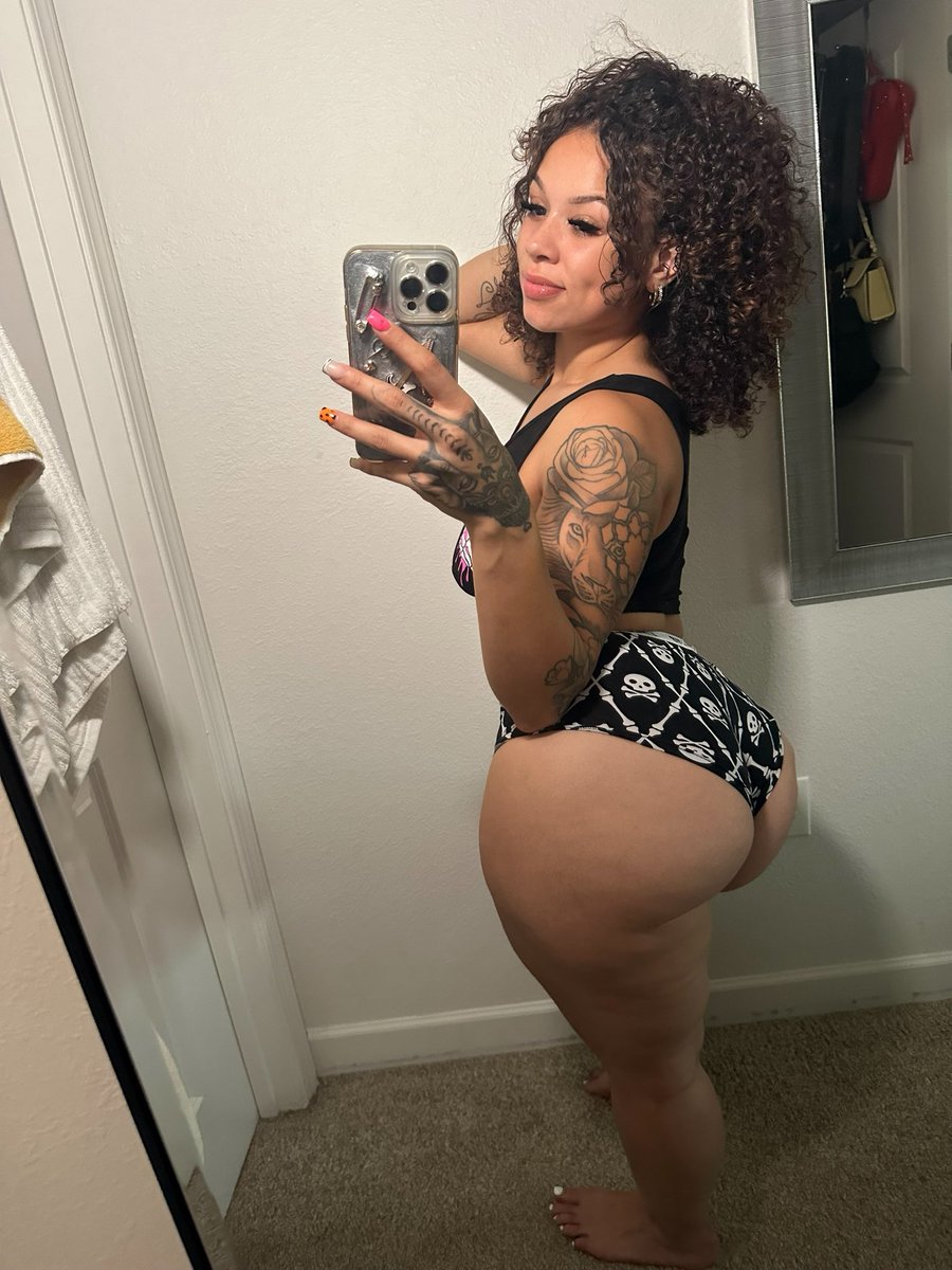 ebonymariaaa's tweet photo. https://t.co/hGFDQL6XLg https://t.co/8g0oU9WJRR