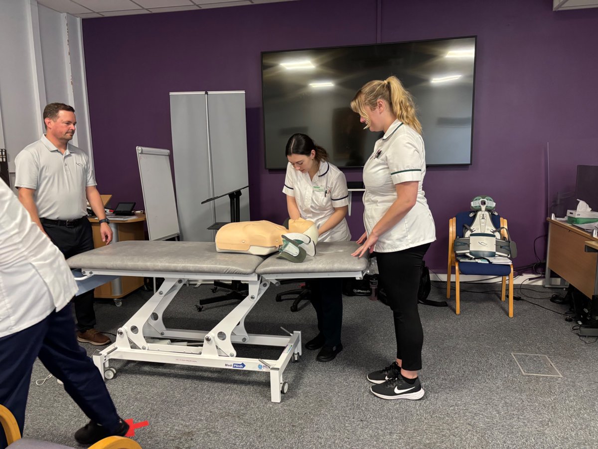 Kate Williams tweet media