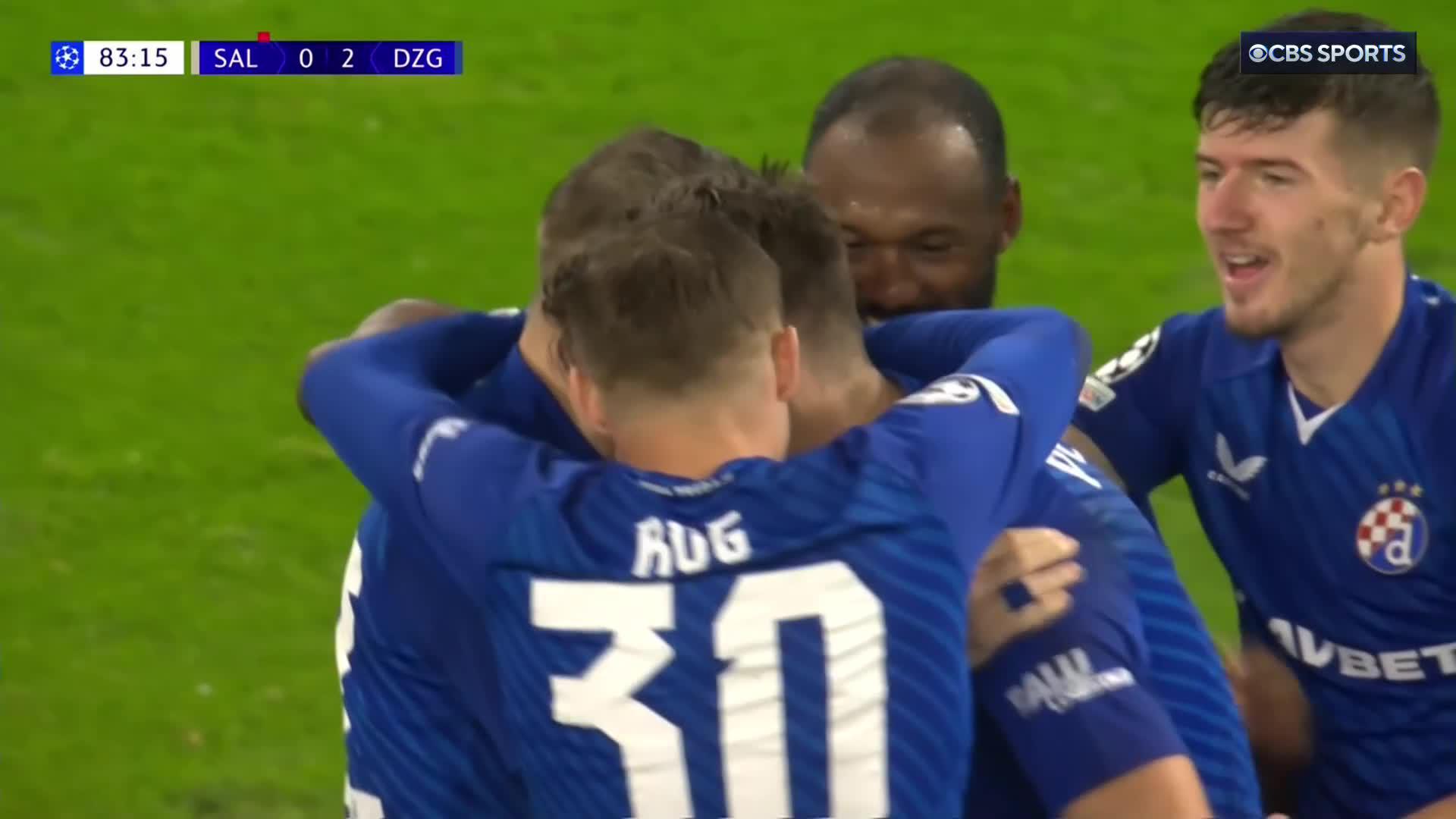 Bruno Petković picks his spot and seals the points for Dinamo 😮‍💨