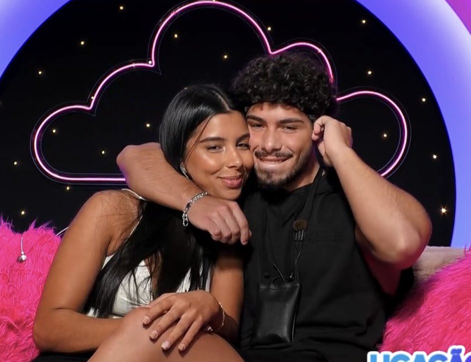 naomechates's tweet photo. opa não os aguento 😭
#sstvi https://t.co/KOxot6uwIQ