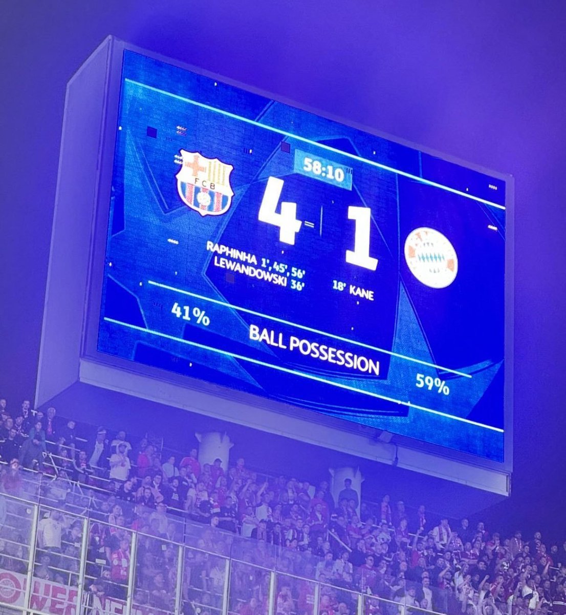 BarcaUniversal's tweet photo. Hansi Flick ball. https://t.co/bTnodScA8B