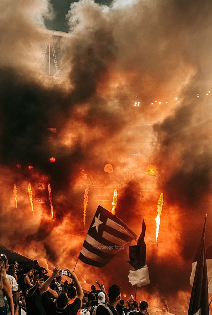 "E essa noite, o Botafogo vai ganhar...." ⭐🔥