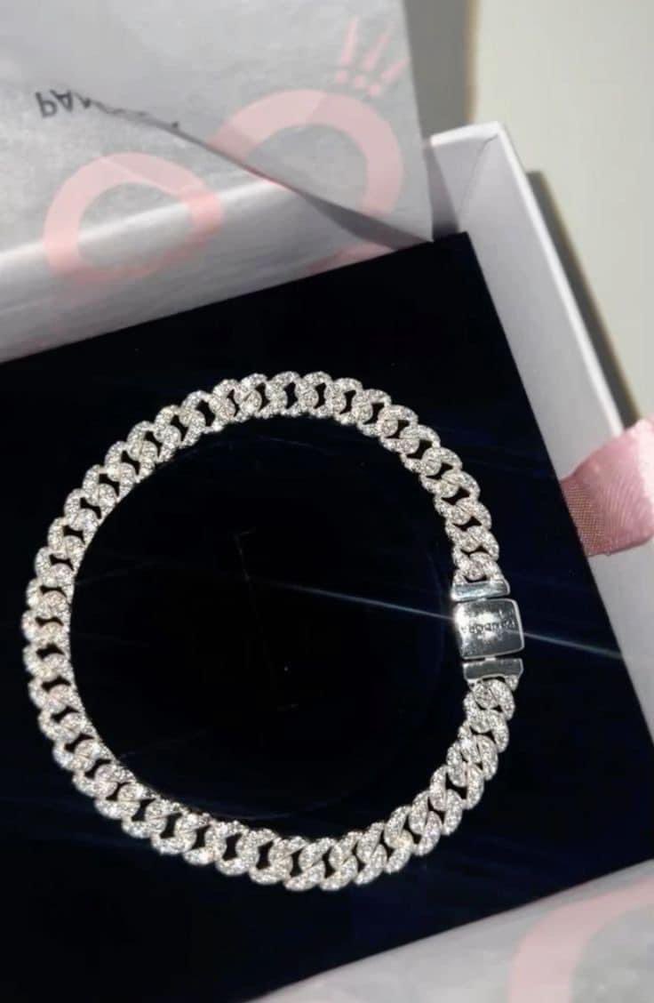 layxsnv's tweet photo. this pandora cuban bracelet is actually cute asf🥺 https://t.co/JcD8TzErl4