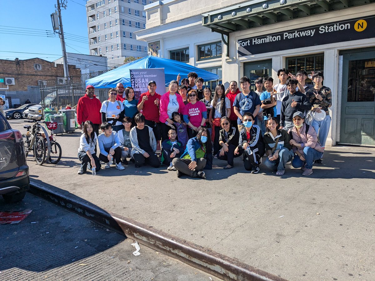CMSusanZhuang's tweet photo. This past Sunday, I joined the friendly folks at @riverkeeper for our latest neighborhood #cleanup. Thank you to the members of my staff and volunteers who kept our neighborhood clean! Be on the lookout for details about our next cleanup, currently scheduled for November 17. https://t.co/qJNLjN5TKg
