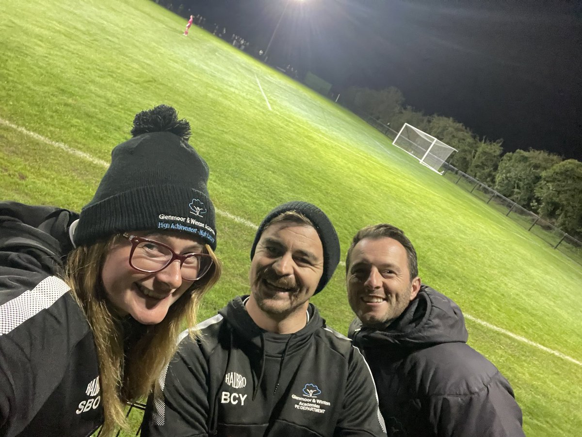 Great evening out with the Glenmoor Football Academy players watching U21 Arsenal v Bournemouth. The only time I’ll cheer on Arsenal is when our girl <a href="/MaddsGK13/">Maddison Millington-Stanbury</a> is starting and playing 😂. So proud of this one. <a href="/GlenmoorAcademy/">Glenmoor Academy</a> <a href="/UnitedSport1/">United Sport</a>