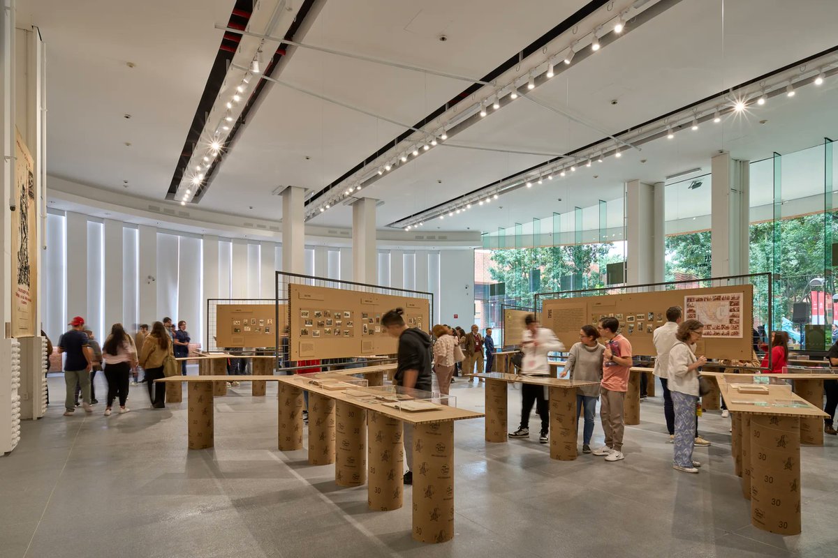 IBERO_mx's tweet photo. En la galería Andrea Pozzo SJ de la #IBERO, la exposición "Pasado presente. Racismo y colonialismo en la tarjeta postal" analiza los impactos coloniales en nuestra historia visual. 🖼️ @LaTempestad_, el medio especializado en arte, reflexiona sobre esta muestra 👉 https://t.co/32NY6qM6JE