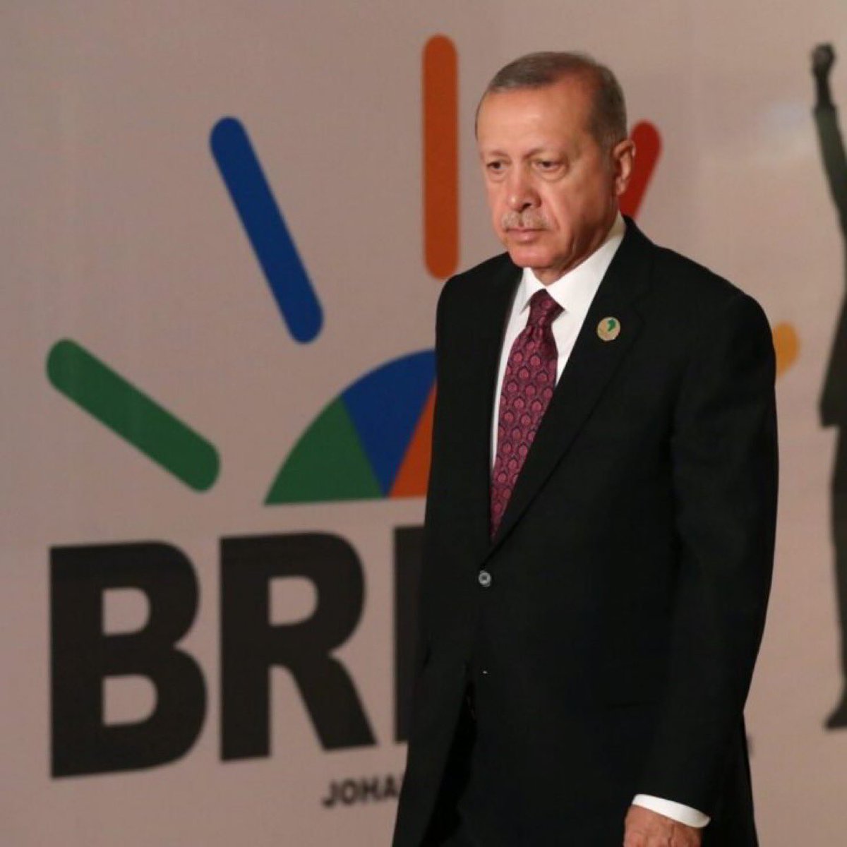 🚨#SONDAKİKA

Cumhurbaşkanı Erdoğan BRICS programını yarıda bırakarak Türkiye'ye dönüyor.