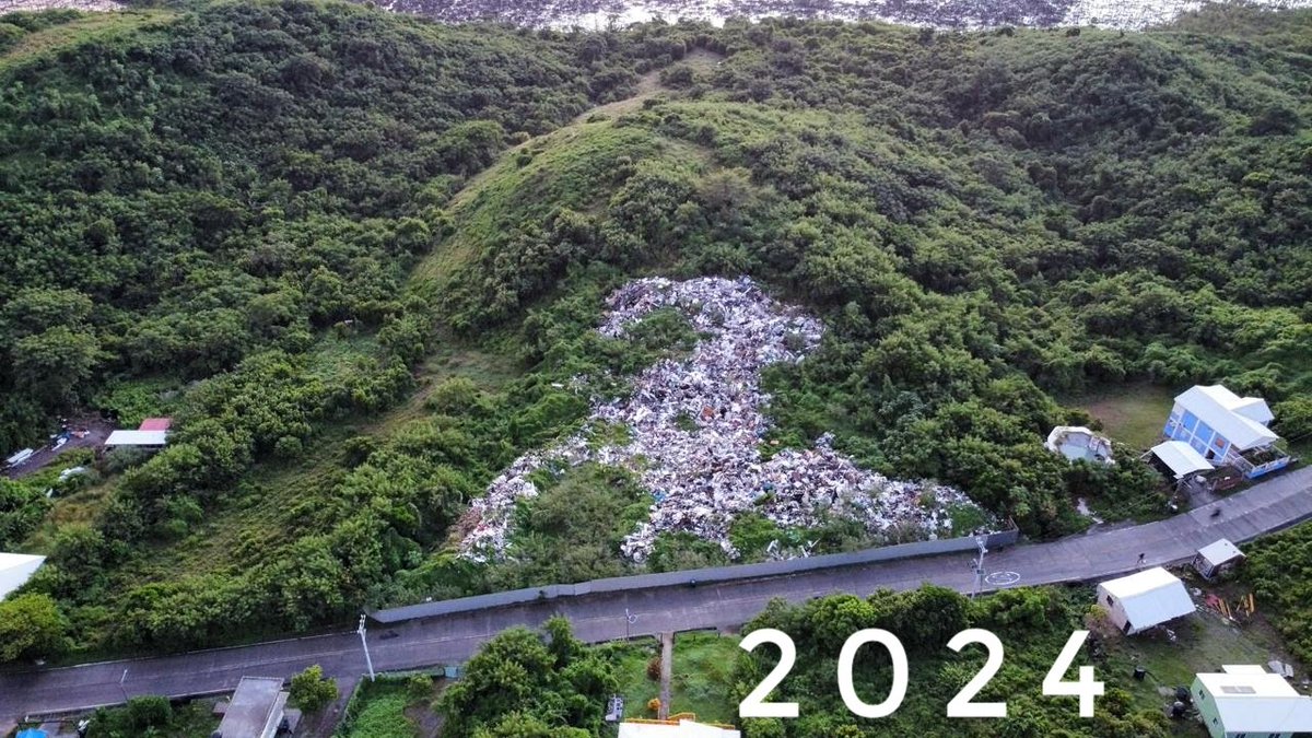 Raizaltechn's tweet photo. Mientras que en la cuidad de Cali  se realiza la #COP16Cololombia en la #isla de #Providencia se continúa con un basurero a cielo abierto creado para acopiar los residuos de la reconstrucción. 
@petrogustavo @UNGRD https://t.co/Vx8uBEray8