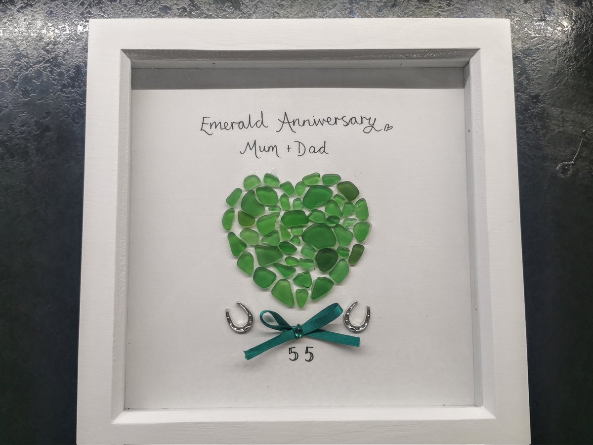 tismenic70's tweet image. My parents' Emerald Anniversary on Friday.
I've made them this keepsake out of a little of the seaglass I have collected on my adventures.
Do you think it's ok?
Thank you 馃挌