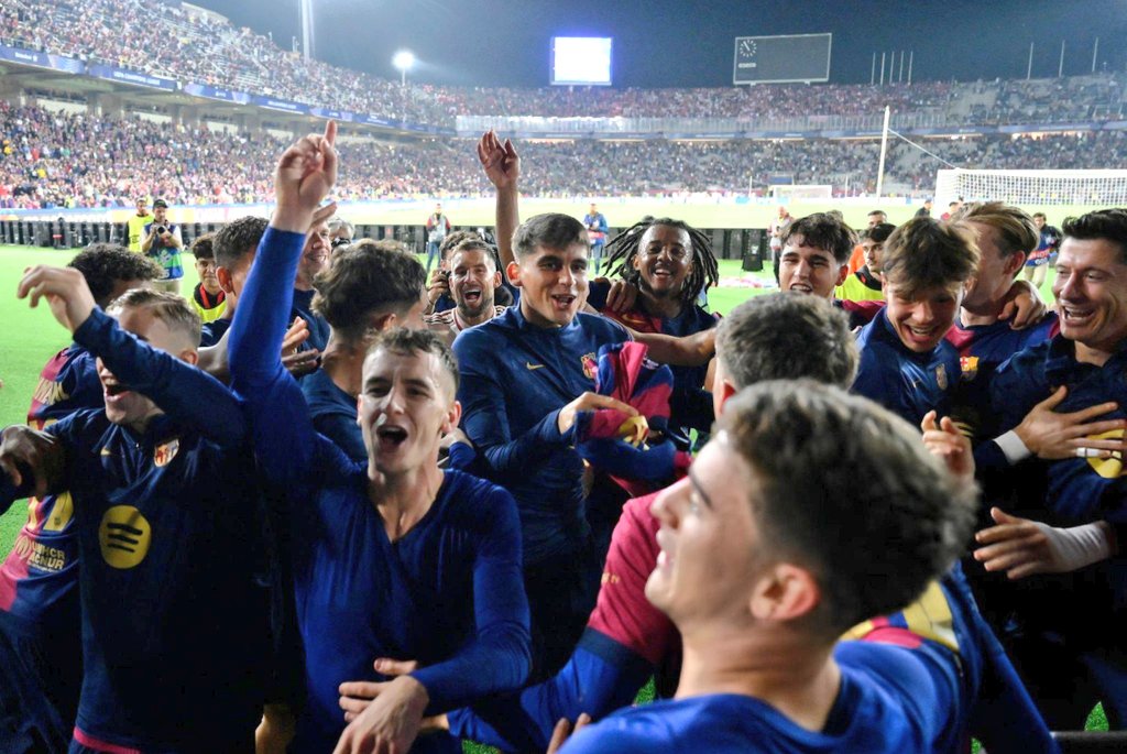 peronelladarago's tweet photo. Nanit culers! 💙❤️
#frac1 #BarçaBayern #latd https://t.co/NT5P5rYa2K