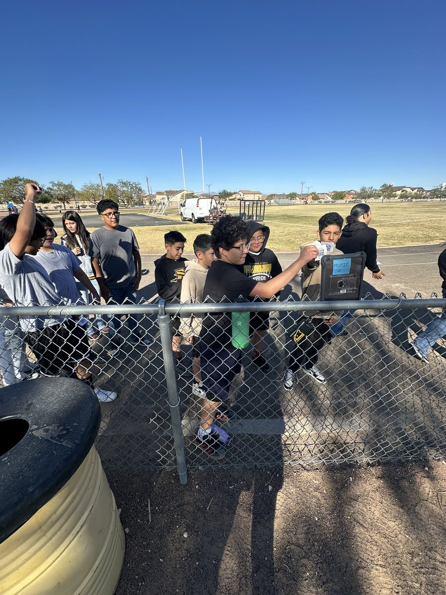 PhysicalEd_HA's tweet photo. #EZSCAN Wednesdays. ππββοΈπββοΈπ¨ #TeamSISD #Allin @HAntwine_MS @MChavez_AMS @iGalindo_AMS https://t.co/qbS0mM99iS