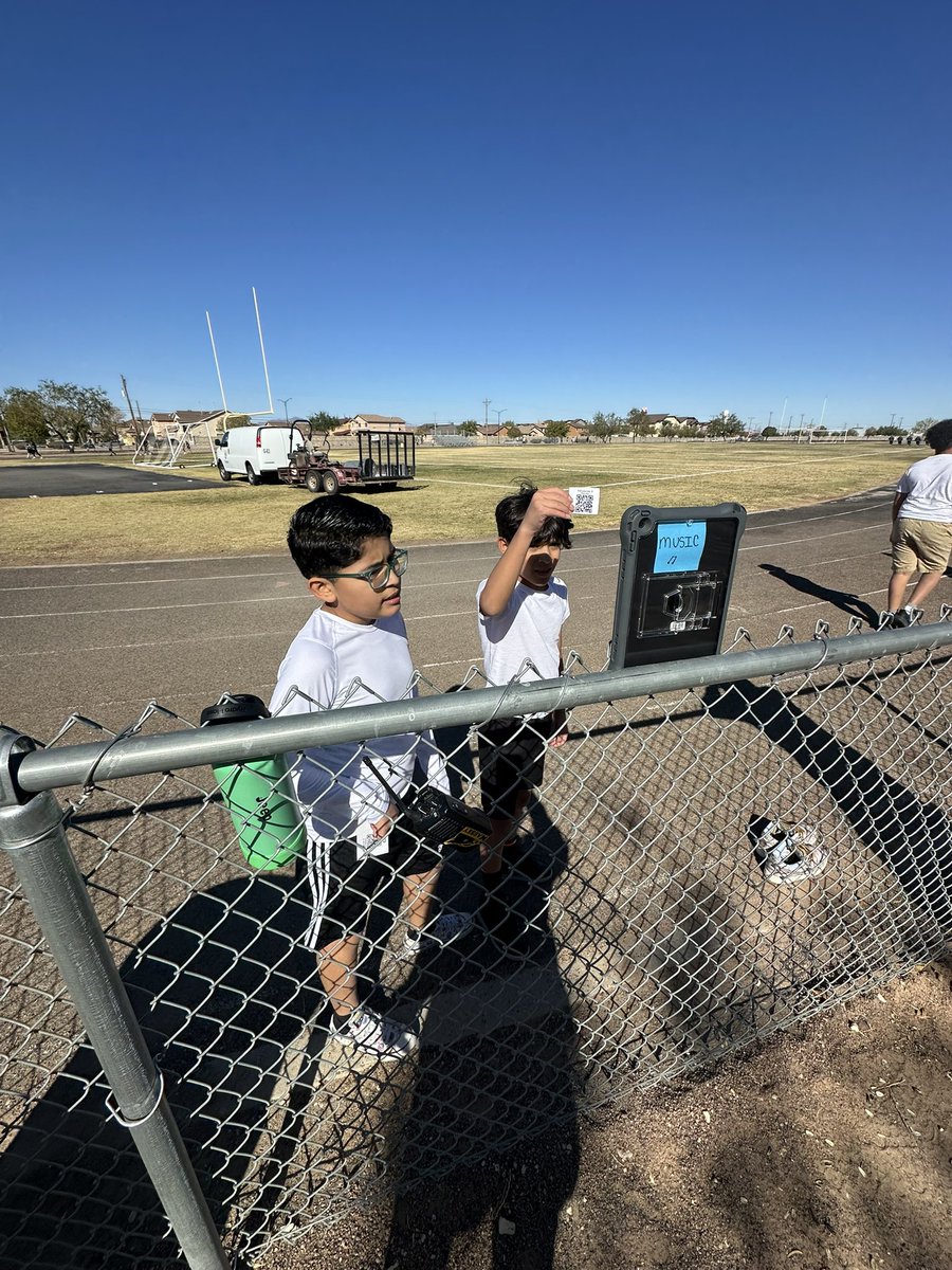 PhysicalEd_HA's tweet photo. #EZSCAN Wednesdays. ππββοΈπββοΈπ¨ #TeamSISD #Allin @HAntwine_MS @MChavez_AMS @iGalindo_AMS https://t.co/qbS0mM99iS