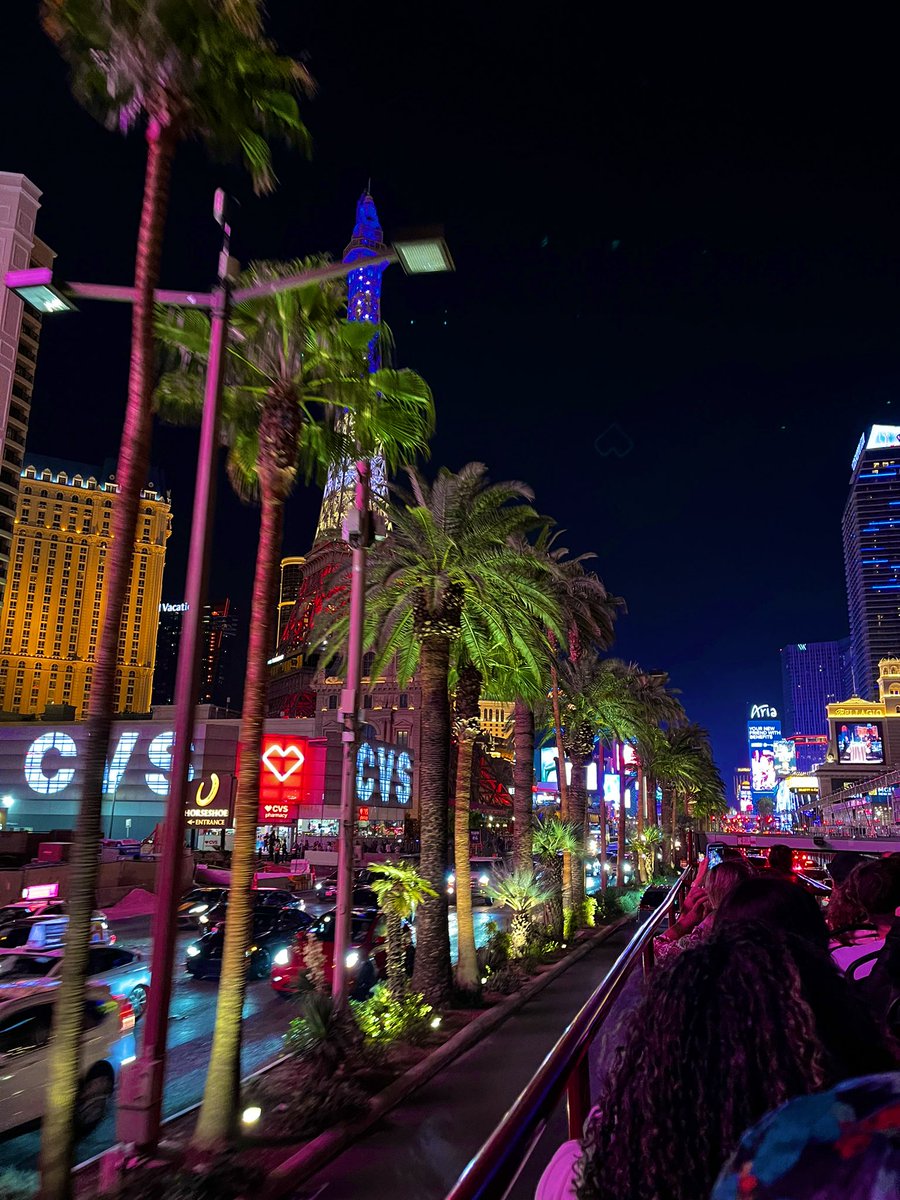 YasirAlKhalili's tweet photo. Honored to be selected for the AAN Emerging Leaders 2024-2025! And beyond excited to arrive to #LasVegas for the first #AANELP meeting & to get to know my amazing ELP classmates & to work together. #AANFall @AANmember #AANLeadership #NeurologyProud @GtownNeurology @MedStarWHCππ½ https://t.co/Jm3Oxqsxmq
