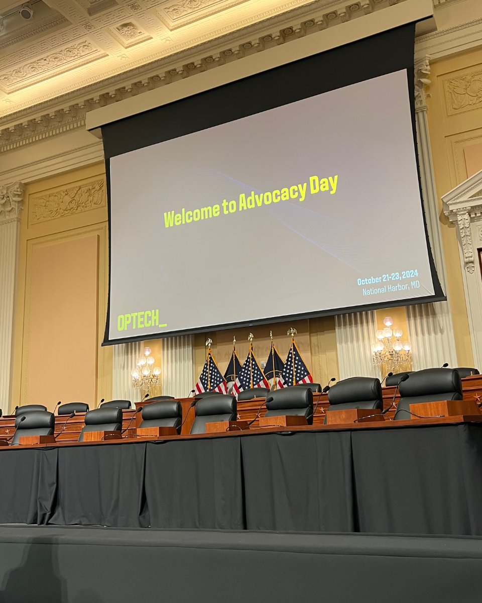 ALNAptData's tweet image. Fun times and future tech! #TeamALN is making the most of 2024 OPTECH—connecting with industry leaders and discovering cutting-edge solutions. 🚀 #OPTECH2024